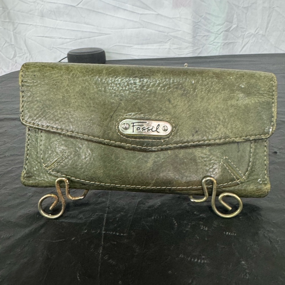 Green Leather Fossil Checkbook Style Wallet 7.25x3.5x1